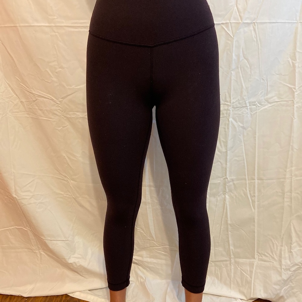 lululemon Cropped Dark Purple/Brown Aligns